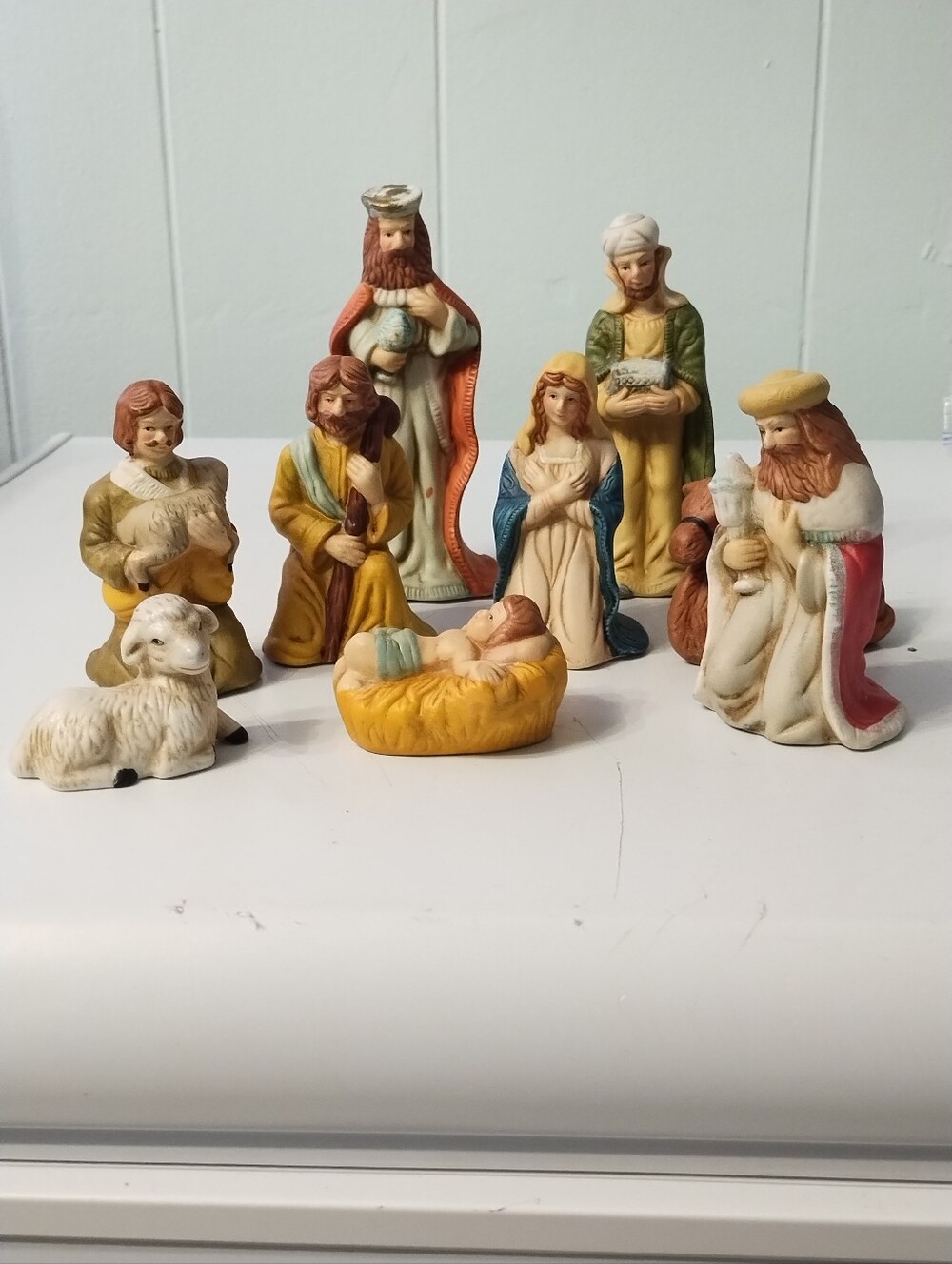 1998 Hallmark Keepsake "Blessed Nativity" Ceramic Nativity Figurine Set